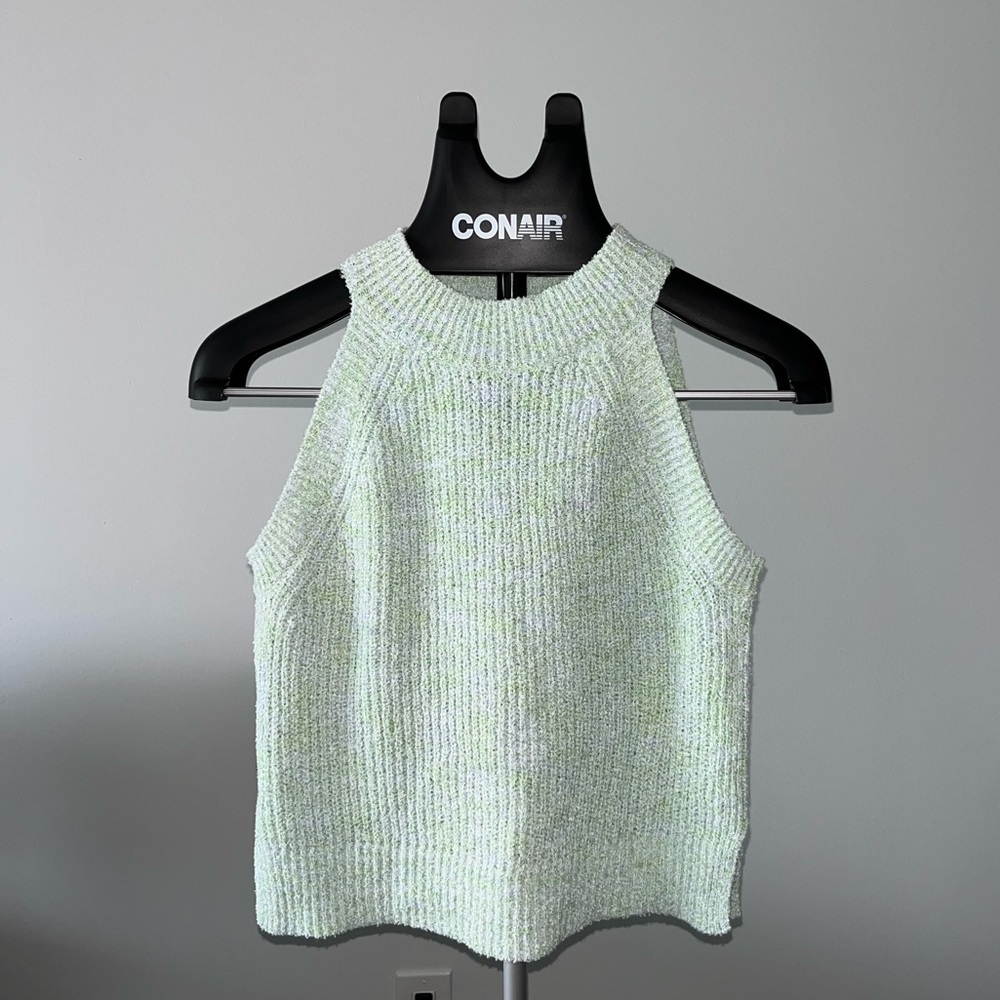 cropped tank top
